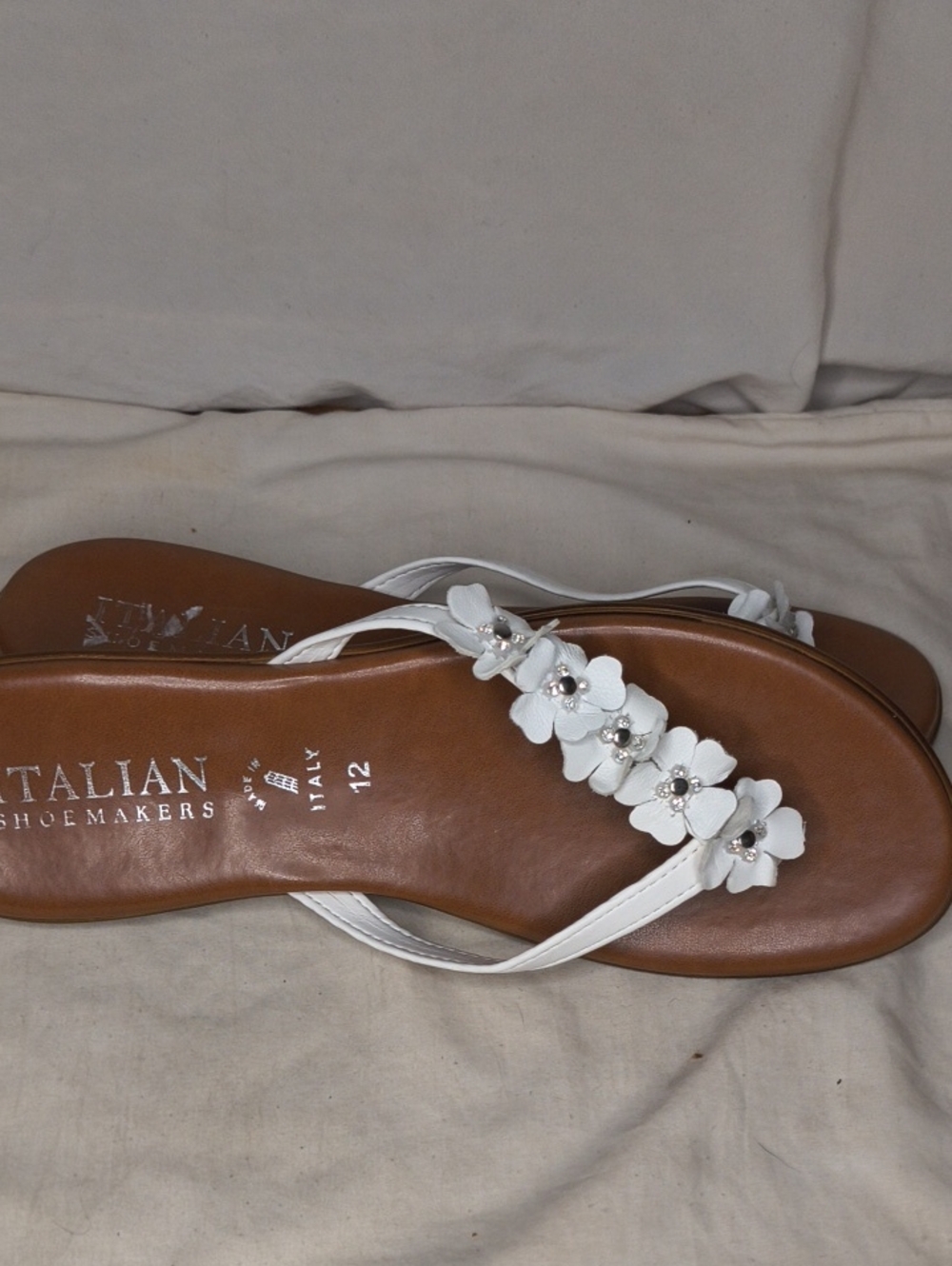 Italian Shoemakers White Floral T-Strap Sandals Size 12 AE